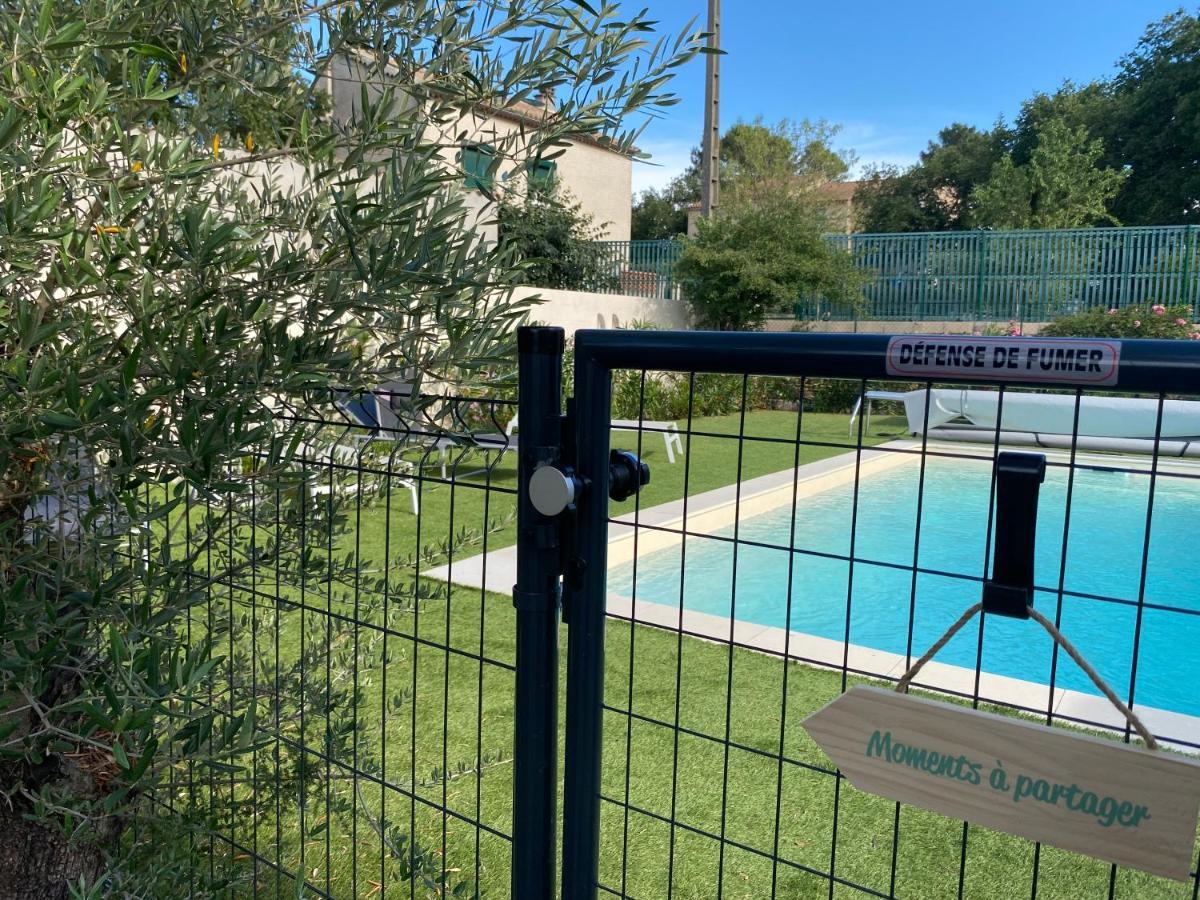 Gite Climatise Avec Piscine Sur Les Hauteurs De Bollène Dış mekan fotoğraf