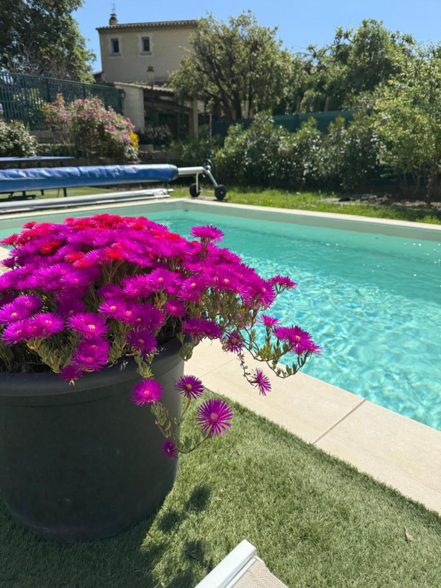 Gite Climatise Avec Piscine Sur Les Hauteurs De Bollène Dış mekan fotoğraf